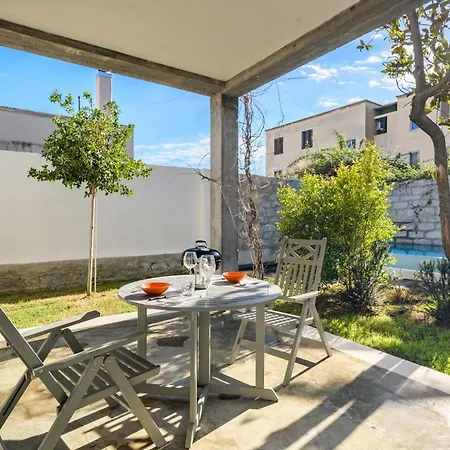 Апартаменты Loft Favoloso Con Piscina Тортоли